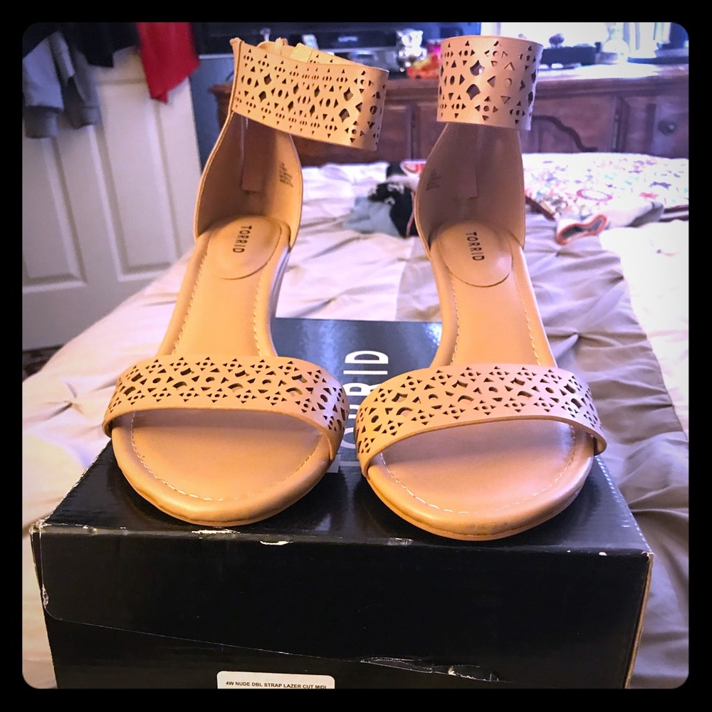 Cute tan wedges